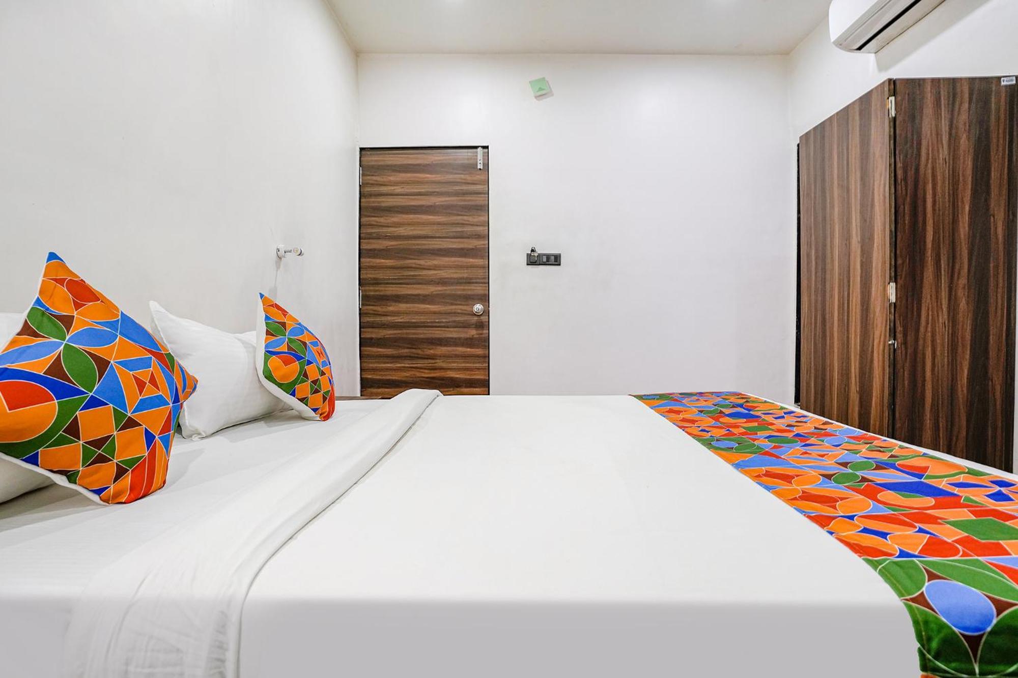Fabhotel Lotus I سورات المظهر الخارجي الصورة