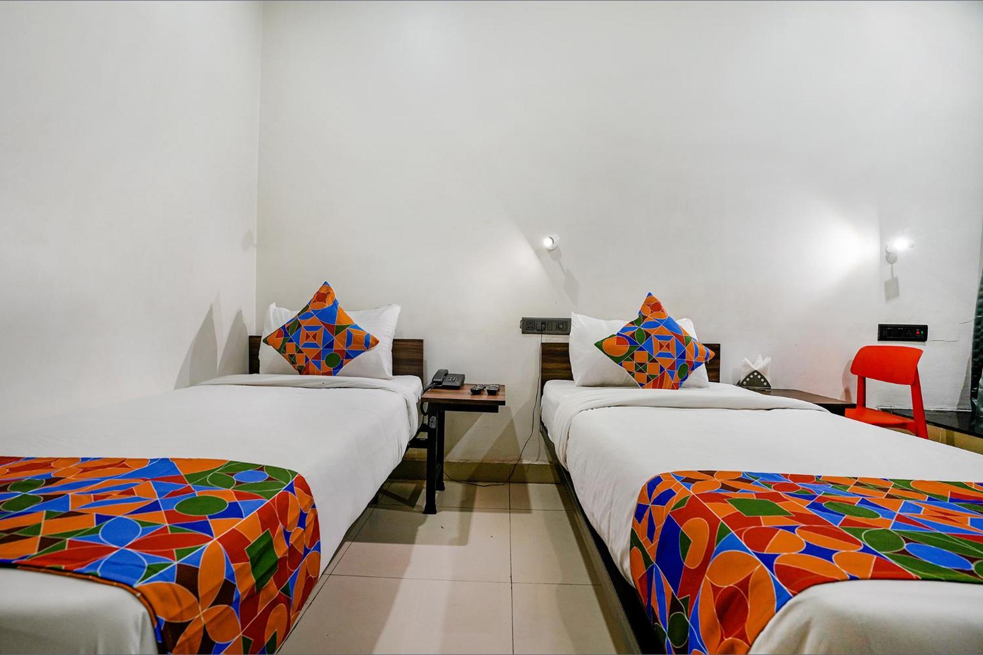Fabhotel Lotus I سورات المظهر الخارجي الصورة