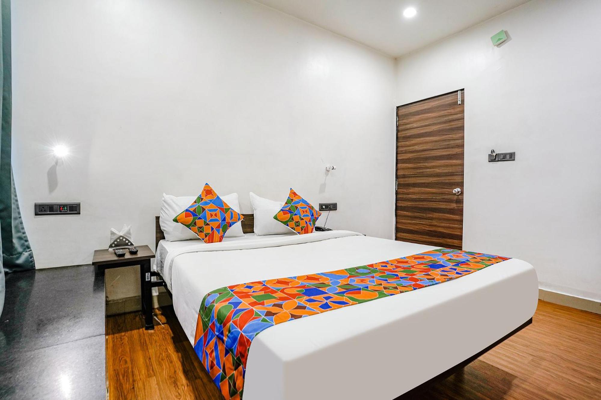 Fabhotel Lotus I سورات المظهر الخارجي الصورة