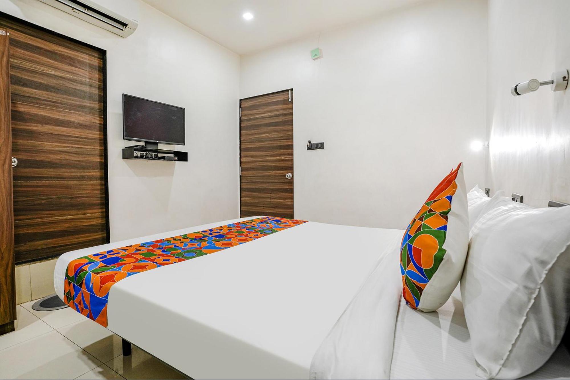 Fabhotel Lotus I سورات المظهر الخارجي الصورة